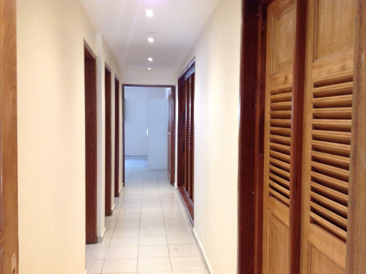 Appartement Café - Grand F3 à Sainte-anne